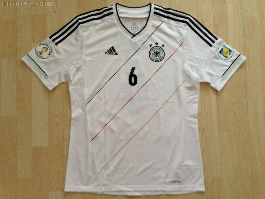 2014 FIFA World Cup Qualifiers Germany Home Match Issued, No.6 Sami Khedira_1.jpg
