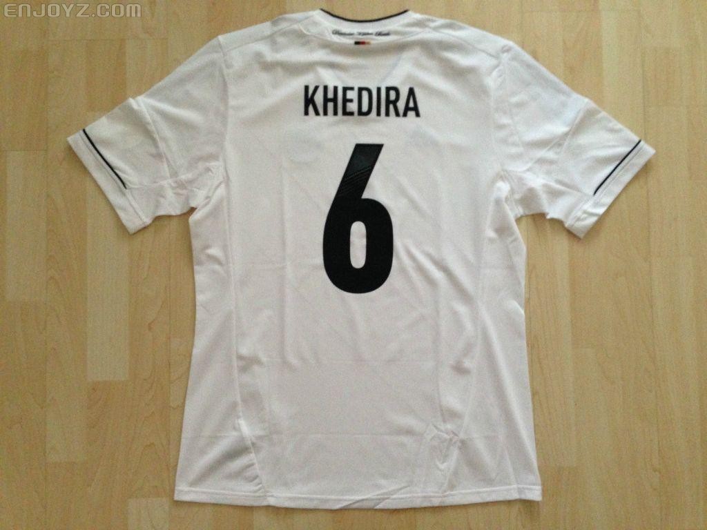 2014 FIFA World Cup Qualifiers Germany Home Match Issued, No.6 Sami Khedira_2.jpg