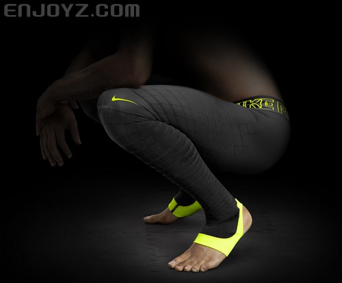 Nike-Recovery-Hypertight_03.jpg