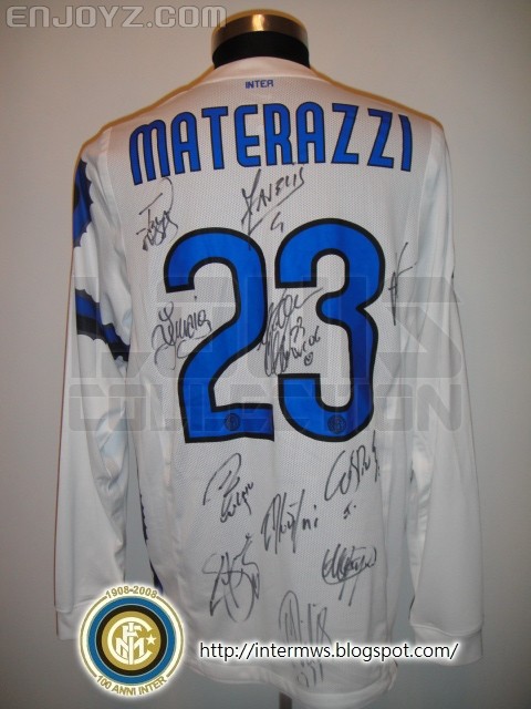 inter 10-11 away Materazzi signed shirt 1.jpg