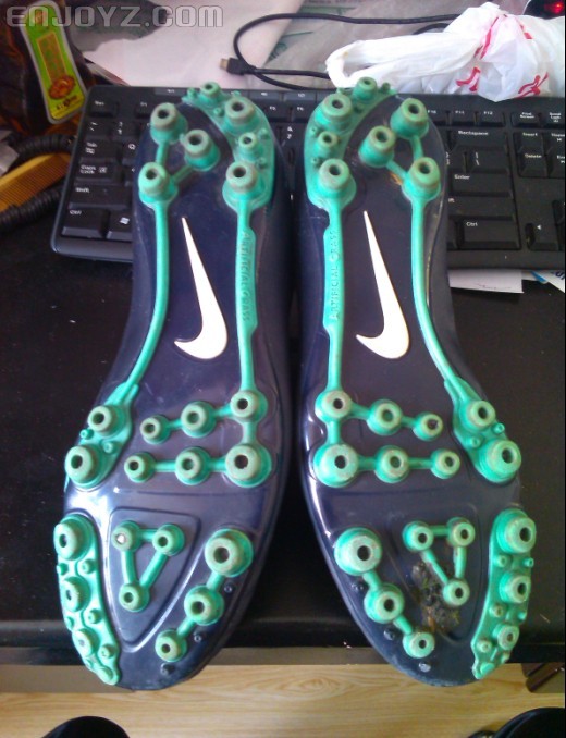 正品nike刺客ag短钉 成色好 110元 学生党赶紧入了