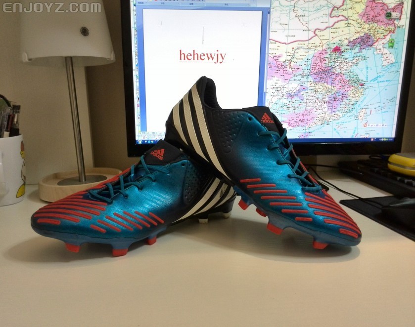 adidaspredatorlztrxfg猎鹰12顶级足球鞋