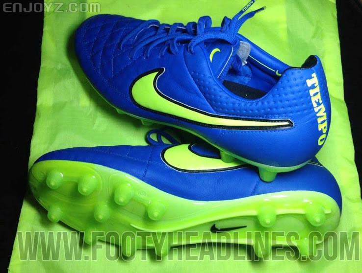 Blue-Volt-Nike-Tiempo-Legend-V-Booz.jpg