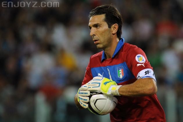 hi-res-180305865-gianluigi-buffon-of-italy-during-the-fifa-2014-world_crop_north.jpg