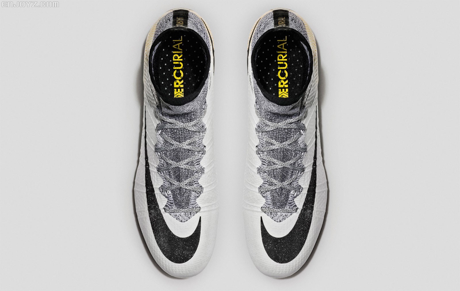 nike-mercurial-superfly-cr7-324k-gold-boots-2.jpg
