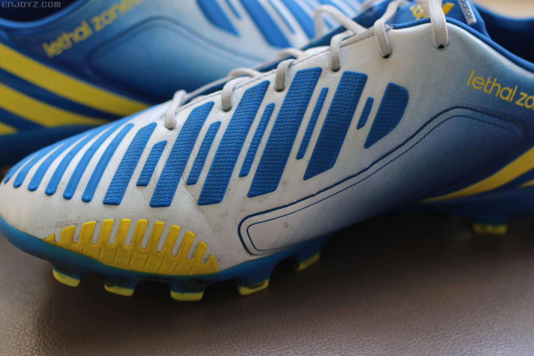 顶级ag猎鹰12白蓝配色已出谢谢