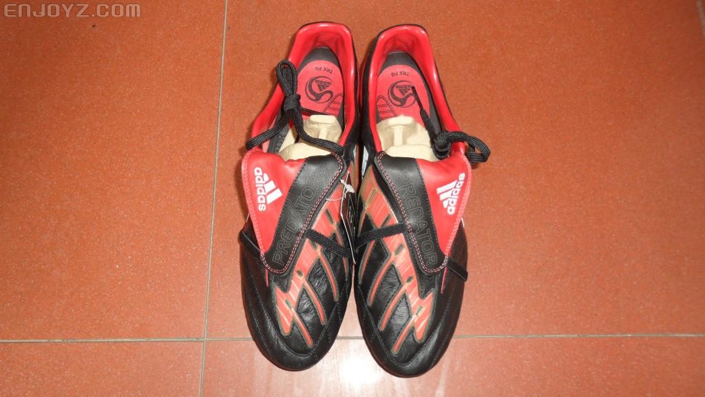 正品阿迪达斯赞助国家队老款装备猎鹰9代黑红足球鞋fg 袋鼠皮 裸鞋没