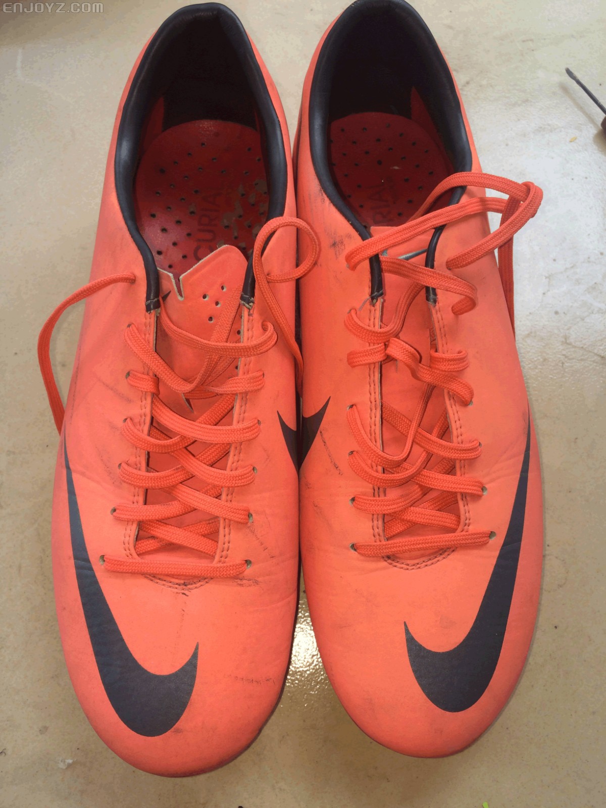 已出300包邮出一双耐克顶级刺客8代骚红配色