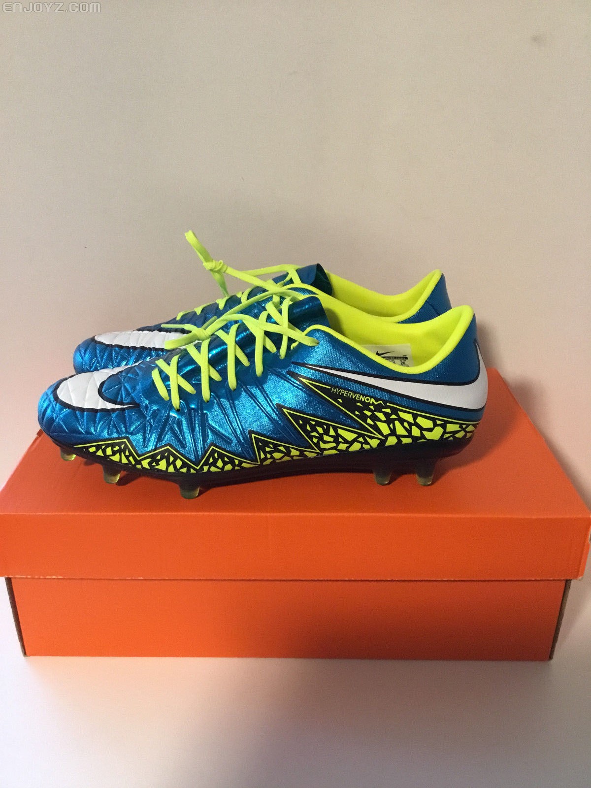 nike hypervenom phinish fg 毒蜂2頂級fg 女款配色 全新全配539元.