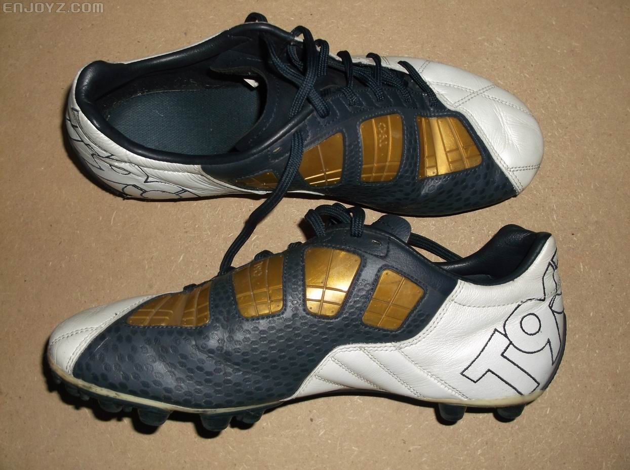 历代T90足球鞋图片