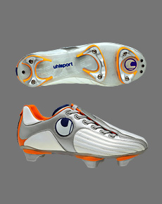 uhlsport_composite_EXG%20(Soccer-Boots_com).jpg
