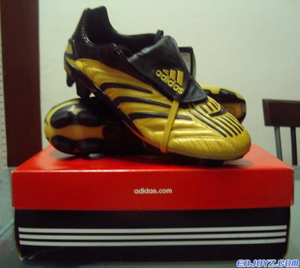 Adidas FG Gold 1.JPG