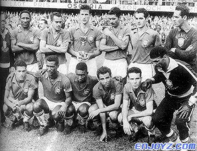 1958：UMBRO赞助之巴西国家队赢取世界冠军