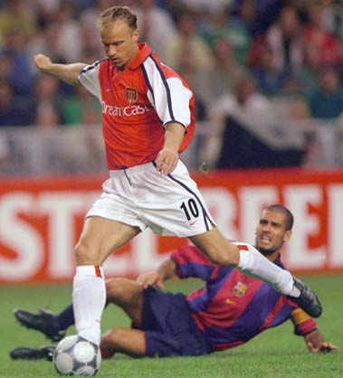 bergkamp_a25.jpg