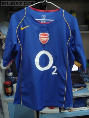 18arsenal 04-05 away 1vieira4