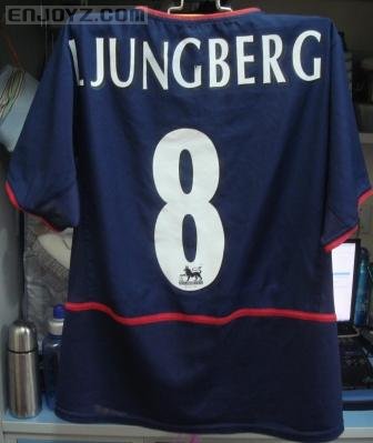 14arsenal 02-03 away 2Ljungberg8.JPG