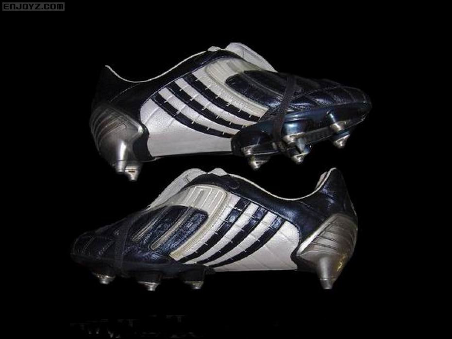 调整大小 michael_ballack_match_worn_boots_5.jpg