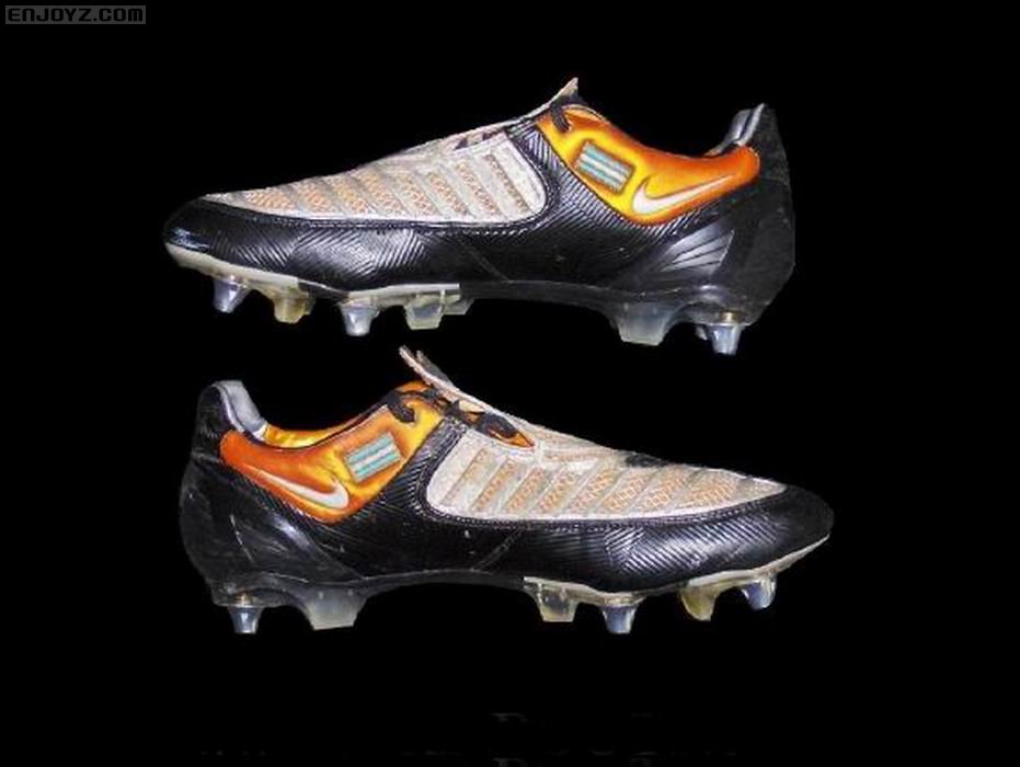 调整大小 javier_mascherano_match_worn_boots_5.jpg