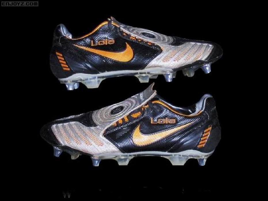 调整大小 javier_mascherano_match_worn_boots_4.jpg