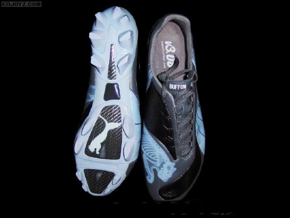 调整大小 gianluigi_buffon_match_worn_boots_3.jpg