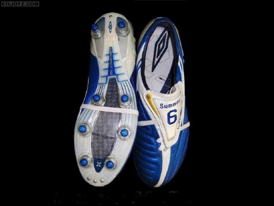 调整大小 john_terry_match_worn_boots_3.jpg