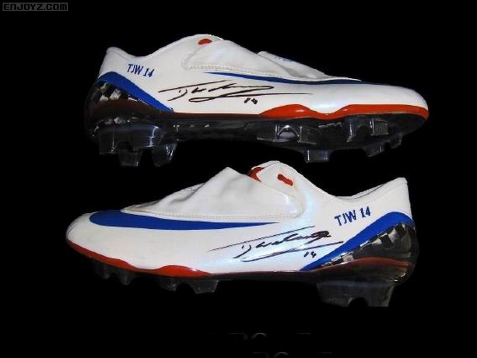 调整大小 theo_walcott_match_worn_boots_4.jpg