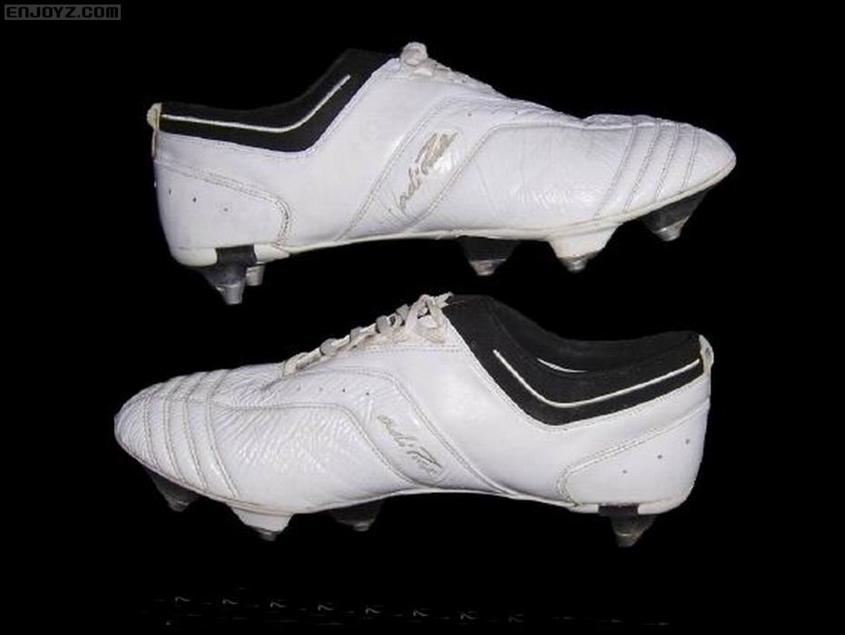 jermaine_jones_match_worn_boots_5.jpg