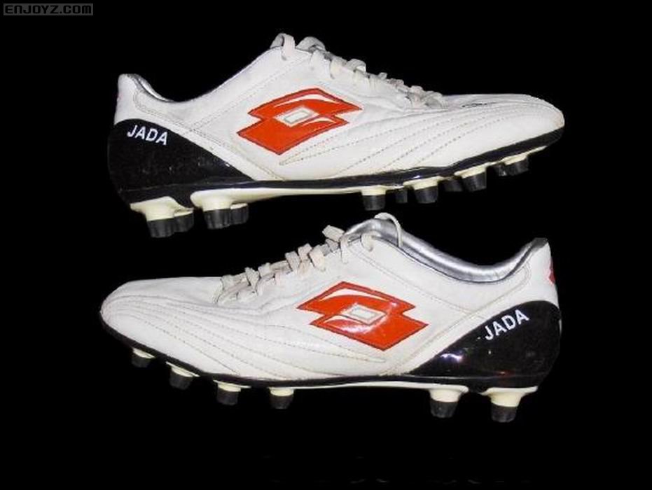 调整大小 glen_johnson_match_worn_boots_4.jpg