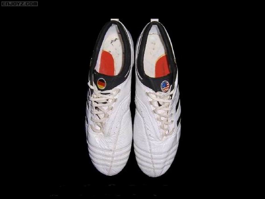 jermaine_jones_match_worn_boots_2.jpg