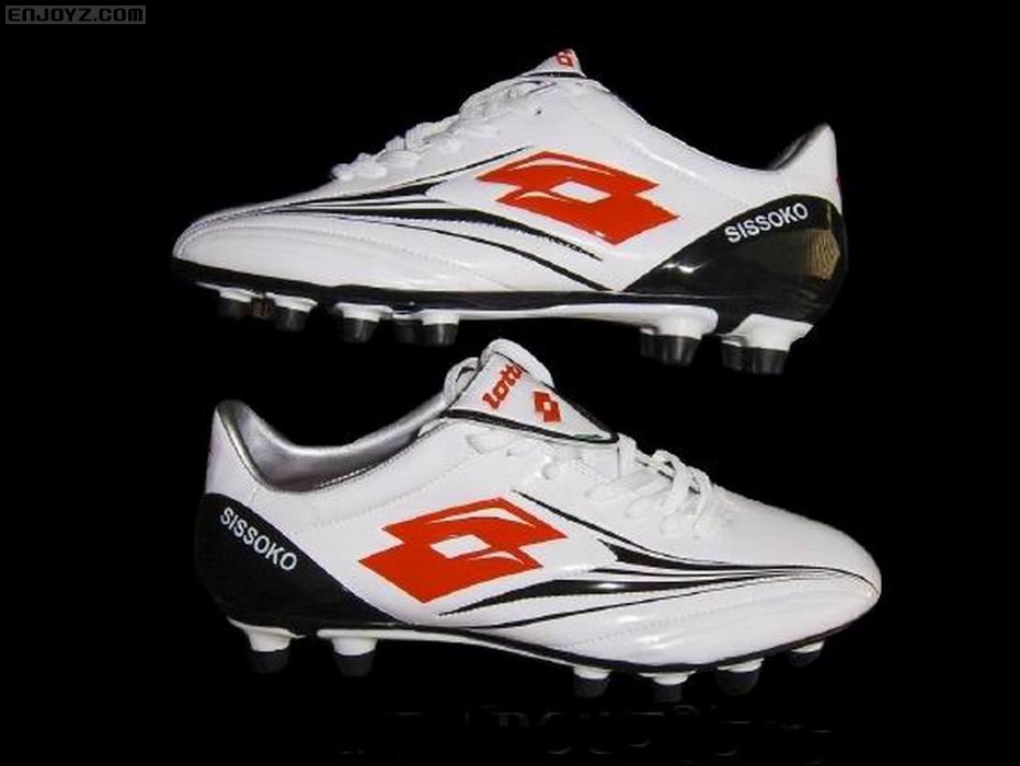 调整大小 mohamed_sissoko_match_worn_boots_4.jpg