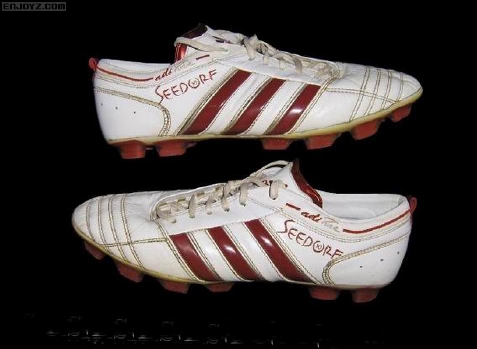 调整大小 clarence_seedorf_match_worn_boots_4.jpg