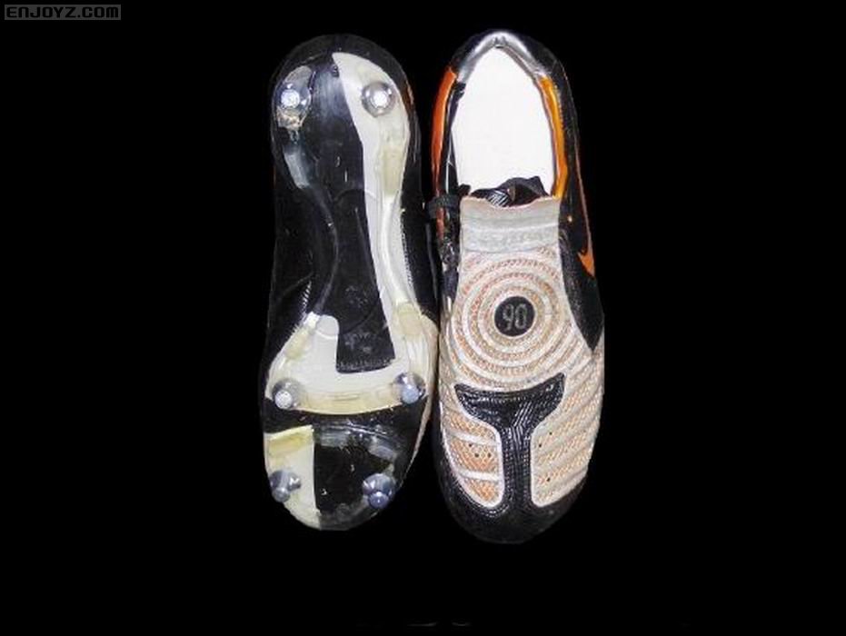 调整大小 javier_mascherano_match_worn_boots_3.jpg