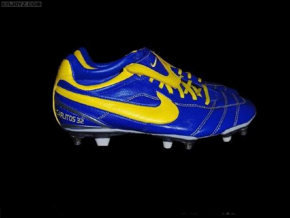 carlos_tevez_match_worn_boots_1.jpg