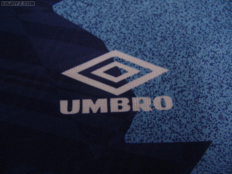 umbro标志