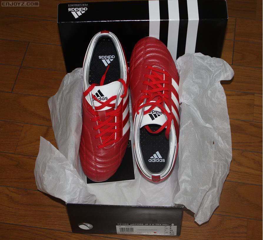 soccer shoes 01.JPG