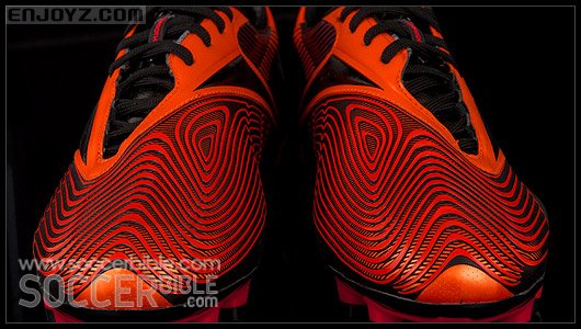 reebok_instante2_orange_tech05.jpg