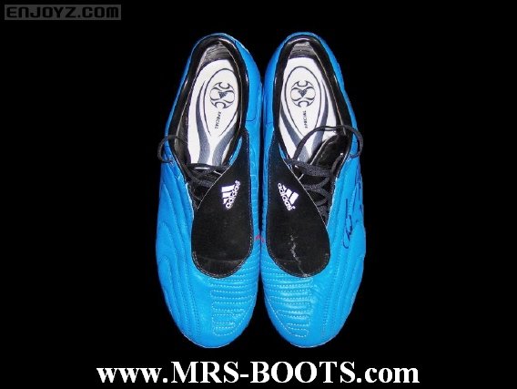 lukas_podolski_match_worn_boots_2.jpg