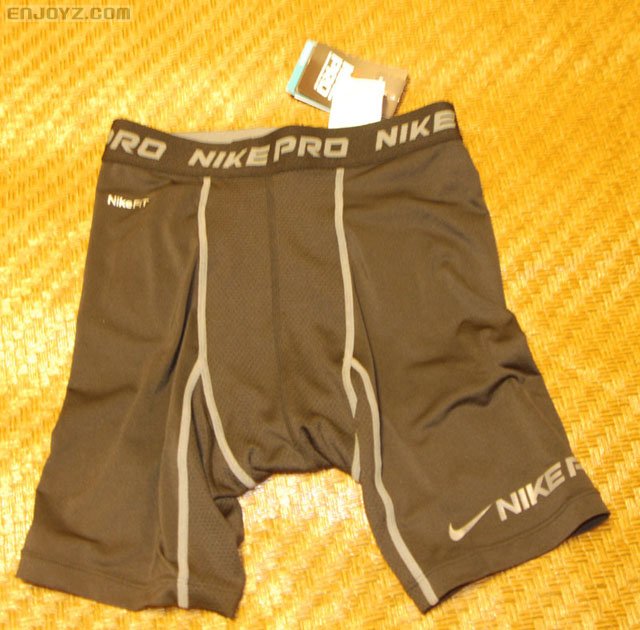 NIKE PRO 1