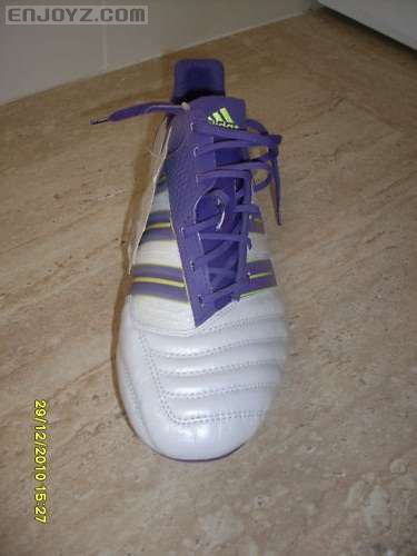 Adidas AdiPower Predator 26.jpg