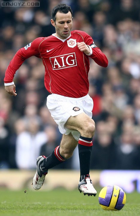 RyanGiggs_468x717.jpg