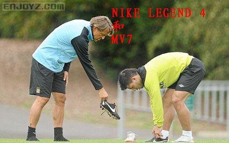 football-boots-nike-aguero-blister-switch.jpg