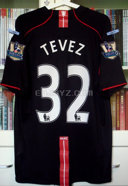 NO.32 Tevez 3.JPG