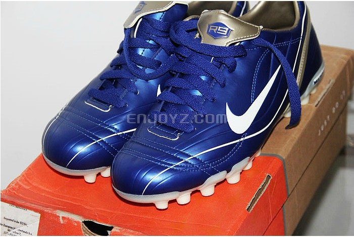 nike MV2 MG R9