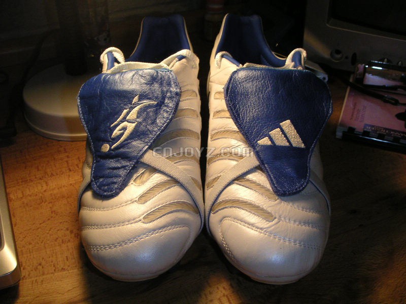 nEO_IMG_adidas predator 7, Beckham finger prints (2).jpg