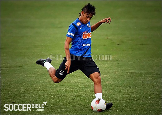 Neymar-Mercurial-Black-Out-Img1.jpg