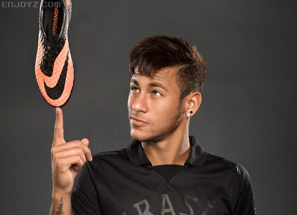 Hypervenom_Neymar_Brasil_B_crop_original.jpg