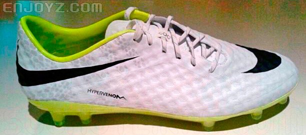 Nike-HyperVenom-Phantom-white-black-volt-1.jpg