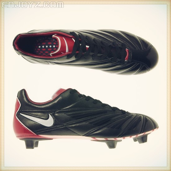 nike-match-mercurial-sg.jpg