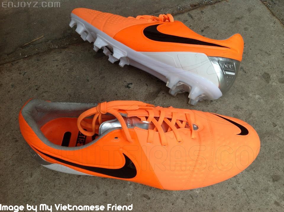 Nike-CTR360-Maestri-3-Orange-Silver-White-Black-2－1.jpg