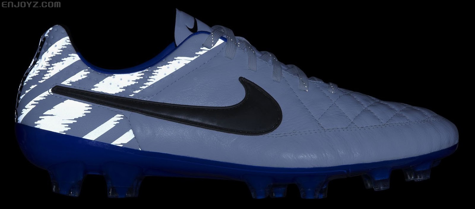 Nike Tiempo Legend V Reflective Dark.jpg